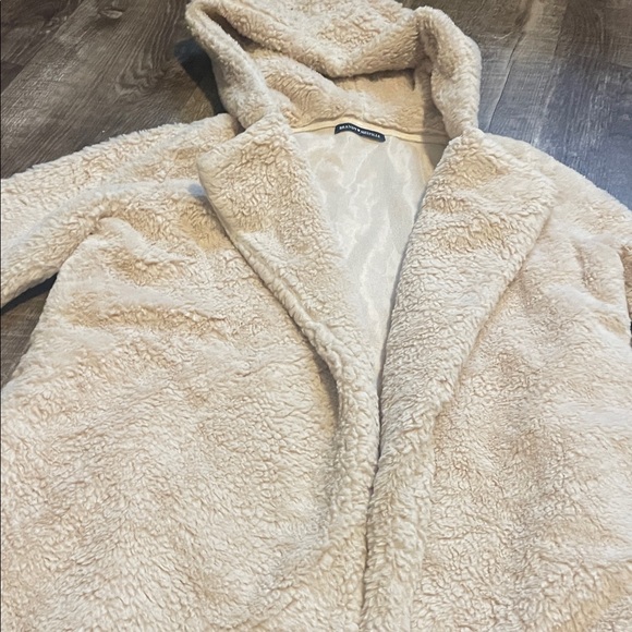 Brandy Melville Cream Teddy Jacket - Picture 3 of 6